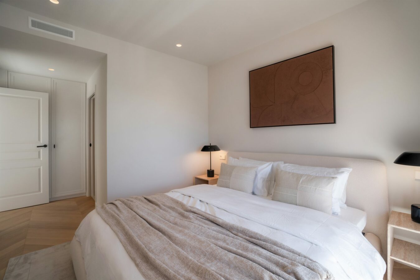FOR SALE 🏡 Renovated Duplex Penthouse with Sea Views – El Alminar, Nueva Andalucía, Marbella