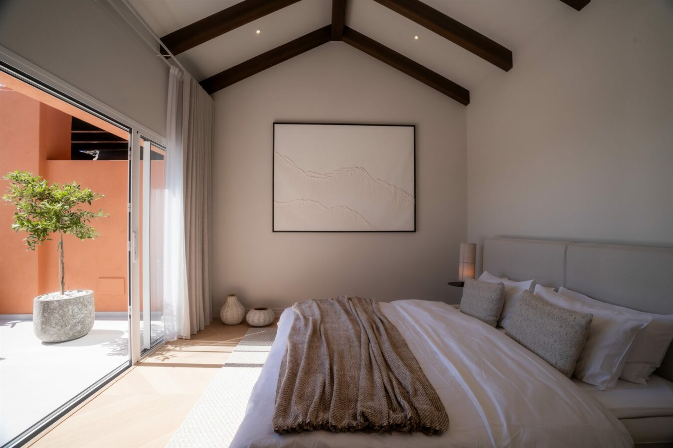 FOR SALE 🏡 Renovated Duplex Penthouse with Sea Views – El Alminar, Nueva Andalucía, Marbella