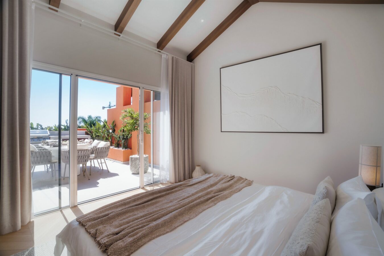 FOR SALE 🏡 Renovated Duplex Penthouse with Sea Views – El Alminar, Nueva Andalucía, Marbella