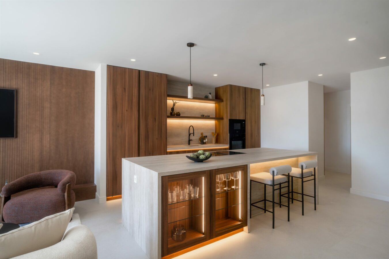FOR SALE 🏡 Renovated Duplex Penthouse with Sea Views – El Alminar, Nueva Andalucía, Marbella
