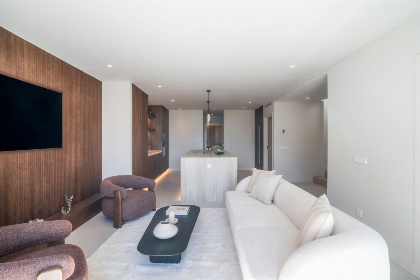 FOR SALE 🏡 Renovated Duplex Penthouse with Sea Views – El Alminar, Nueva Andalucía, Marbella