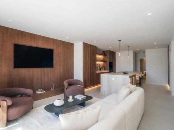 FOR SALE 🏡 Renovated Duplex Penthouse with Sea Views – El Alminar, Nueva Andalucía, Marbella
