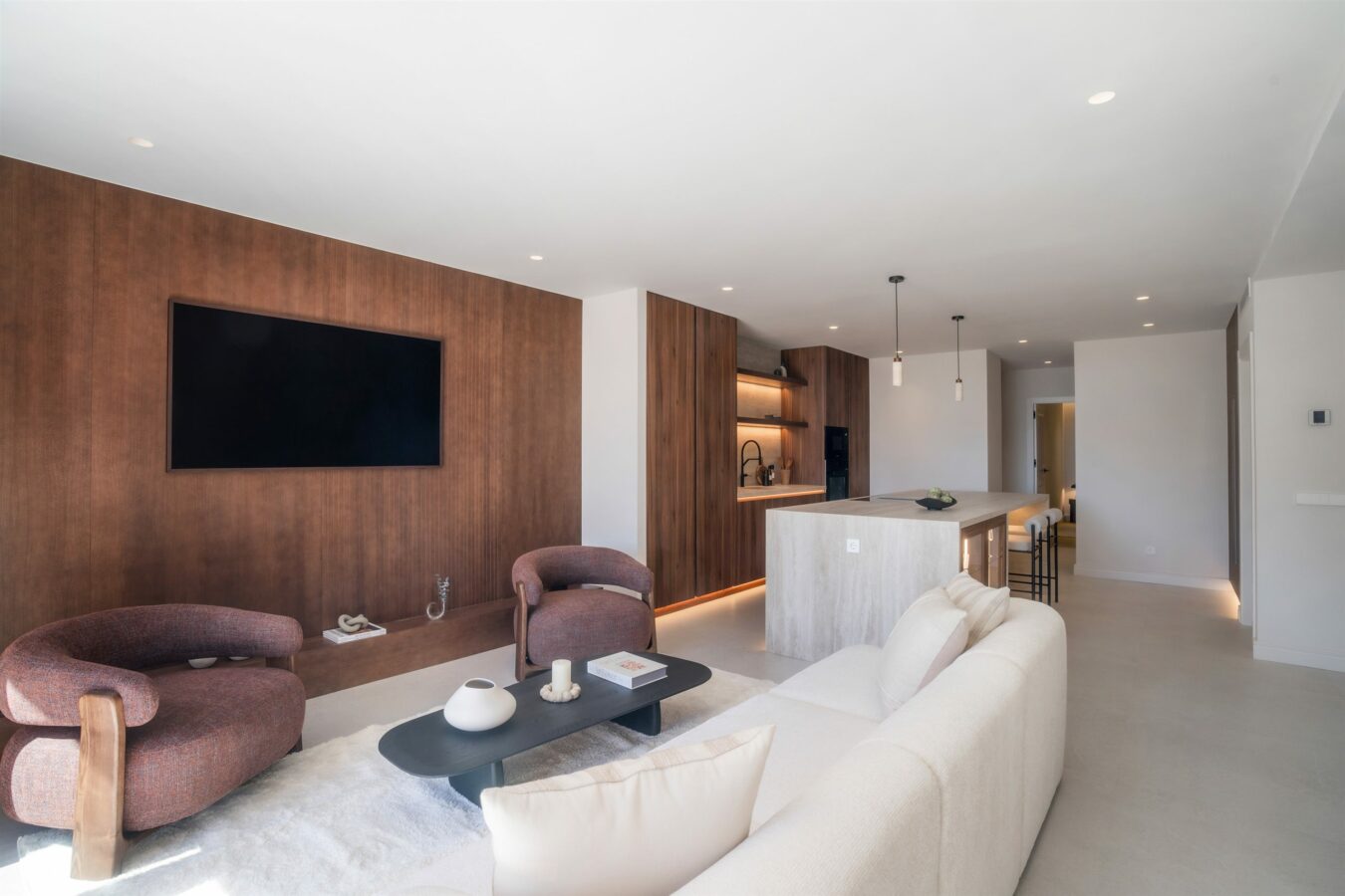 FOR SALE 🏡 Renovated Duplex Penthouse with Sea Views – El Alminar, Nueva Andalucía, Marbella