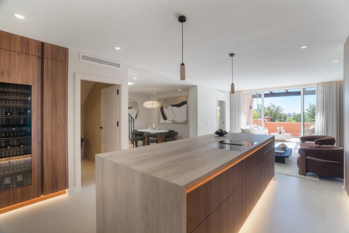 FOR SALE 🏡 Renovated Duplex Penthouse with Sea Views – El Alminar, Nueva Andalucía, Marbella