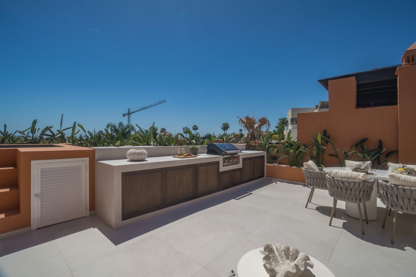FOR SALE 🏡 Renovated Duplex Penthouse with Sea Views – El Alminar, Nueva Andalucía, Marbella