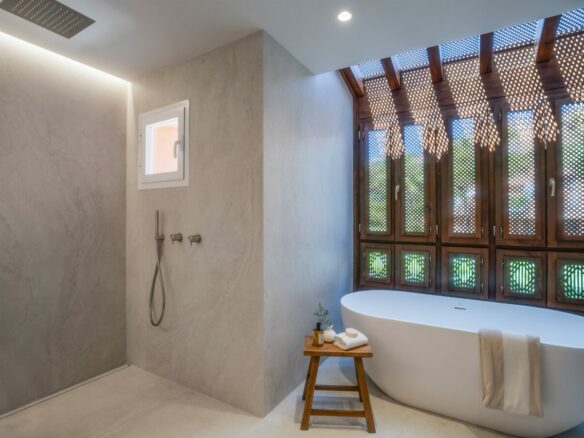 FOR SALE 🏡 Renovated Duplex Penthouse with Sea Views – El Alminar, Nueva Andalucía, Marbella