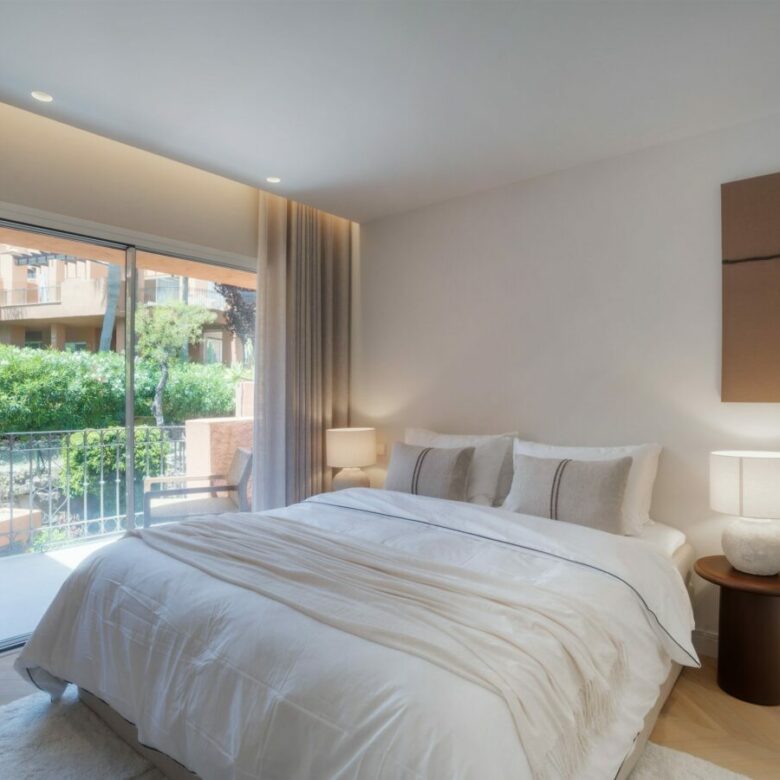 FOR SALE 🏡 Renovated Duplex Penthouse with Sea Views – El Alminar, Nueva Andalucía, Marbella