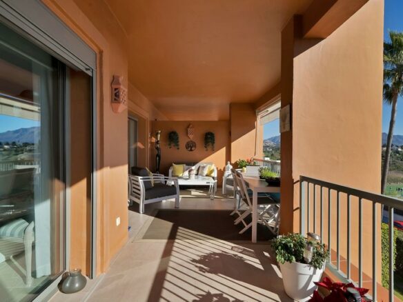 Elegant two bedroom apartment Benatalaya Atalaya Estepona
