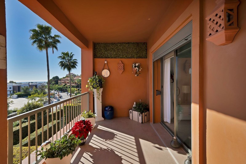 Elegant two bedroom apartment Benatalaya Atalaya Estepona