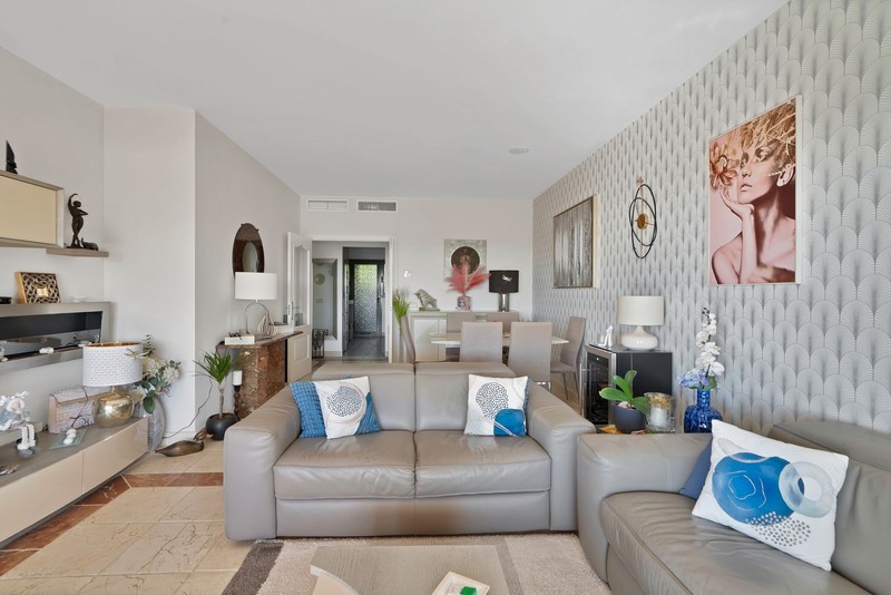 Elegant two bedroom apartment Benatalaya Atalaya Estepona