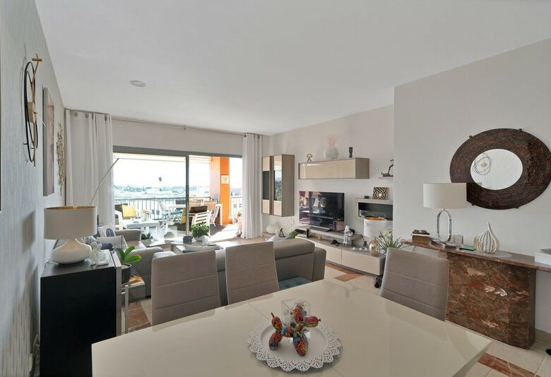 Elegant two bedroom apartment Benatalaya Atalaya Estepona