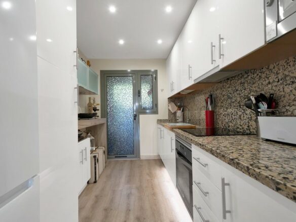 Elegant two bedroom apartment Benatalaya Atalaya Estepona