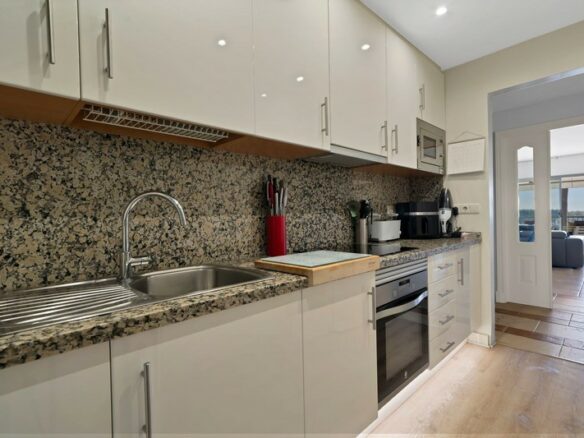 Elegant two bedroom apartment Benatalaya Atalaya Estepona