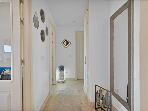 Elegant two bedroom apartment Benatalaya Atalaya Estepona
