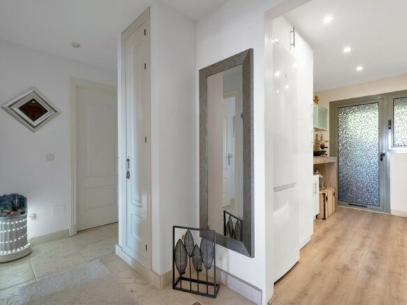 Elegant two bedroom apartment Benatalaya Atalaya Estepona