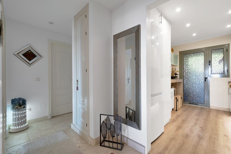 Elegant two bedroom apartment Benatalaya Atalaya Estepona