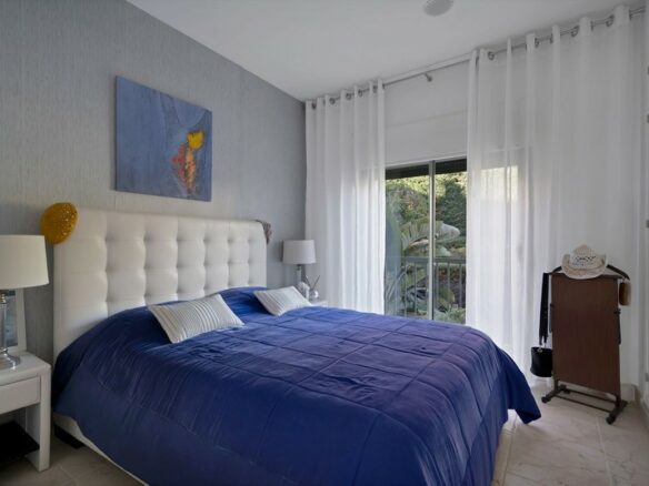 Elegant two bedroom apartment Benatalaya Atalaya Estepona