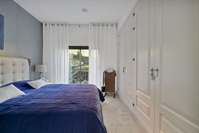 Elegant two bedroom apartment Benatalaya Atalaya Estepona