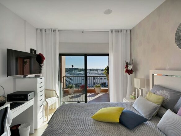 Elegant two bedroom apartment Benatalaya Atalaya Estepona