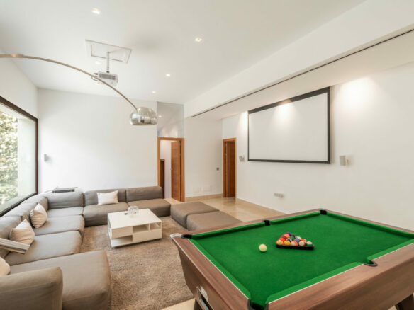 FOR SALE 🌟 🏡 Contemporary Luxury Villa with Heated Infinity Pool & Rooftop Lounge 🇪🇸 Nueva Andalucía, Marbella 🇪🇸