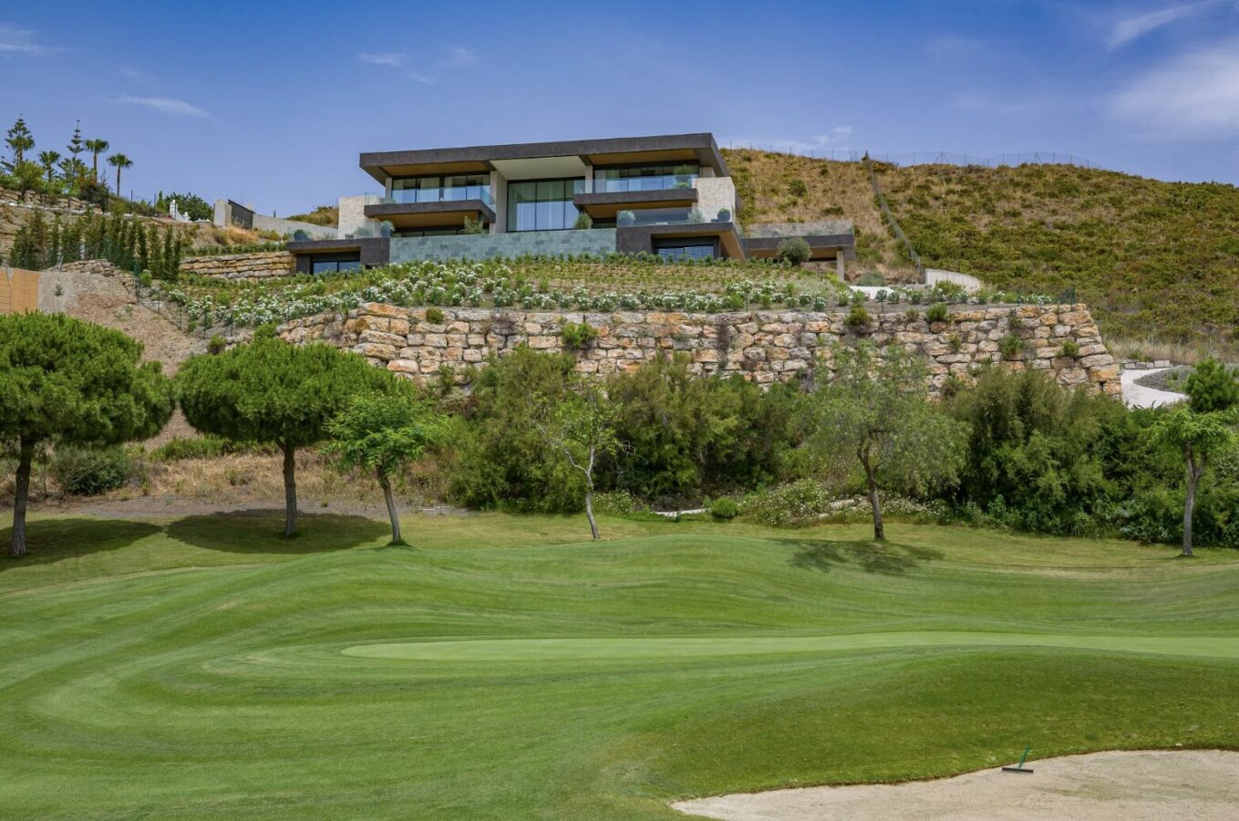 For sale – Contemporary Mansion, Marbella Club Golf Resort, Benahavis, Spain   🇪🇸