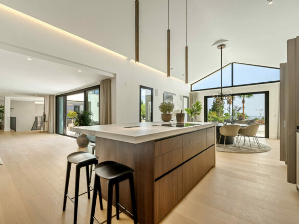 For Sale – Villa Rocio – Fascinating Contemporary Villa in Prime Location