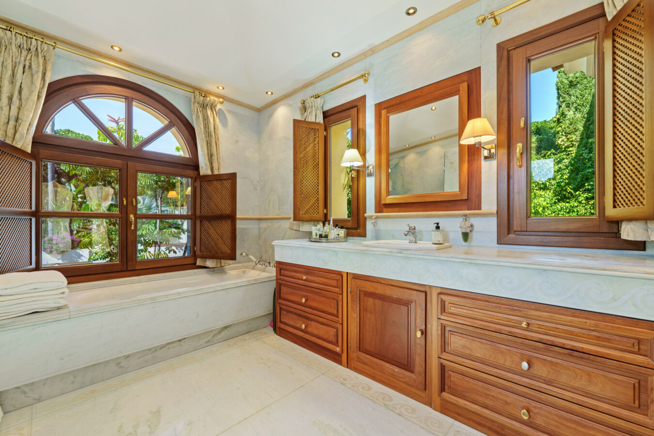 For sale  – El Bosque — A Fascinating Andalusian Estate in Lomas del Marbella Club    