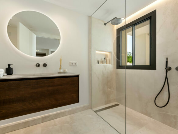 For Sale – Villa Rocio – Fascinating Contemporary Villa in Prime Location