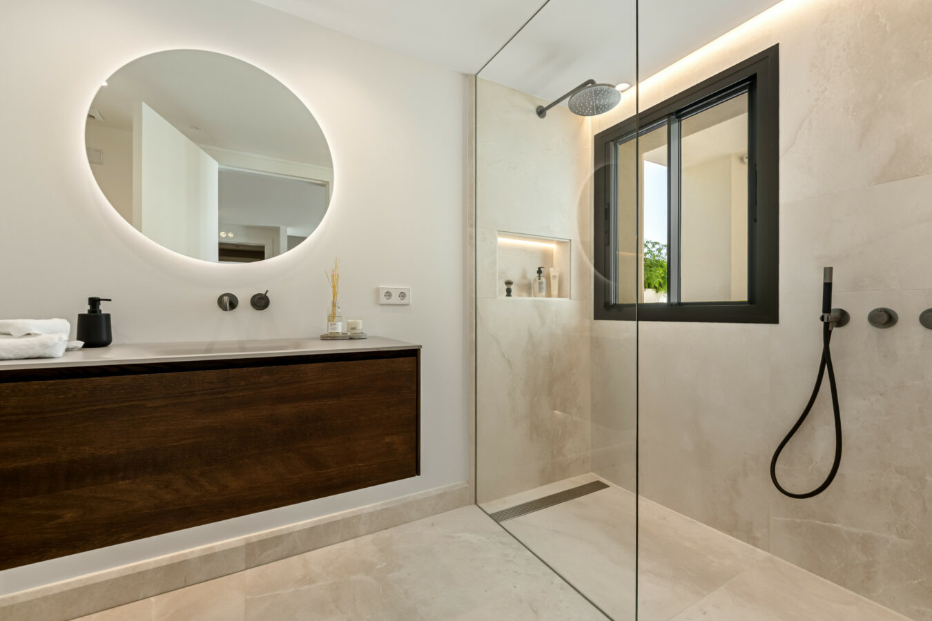 For Sale – Villa Rocio – Fascinating Contemporary Villa in Prime Location