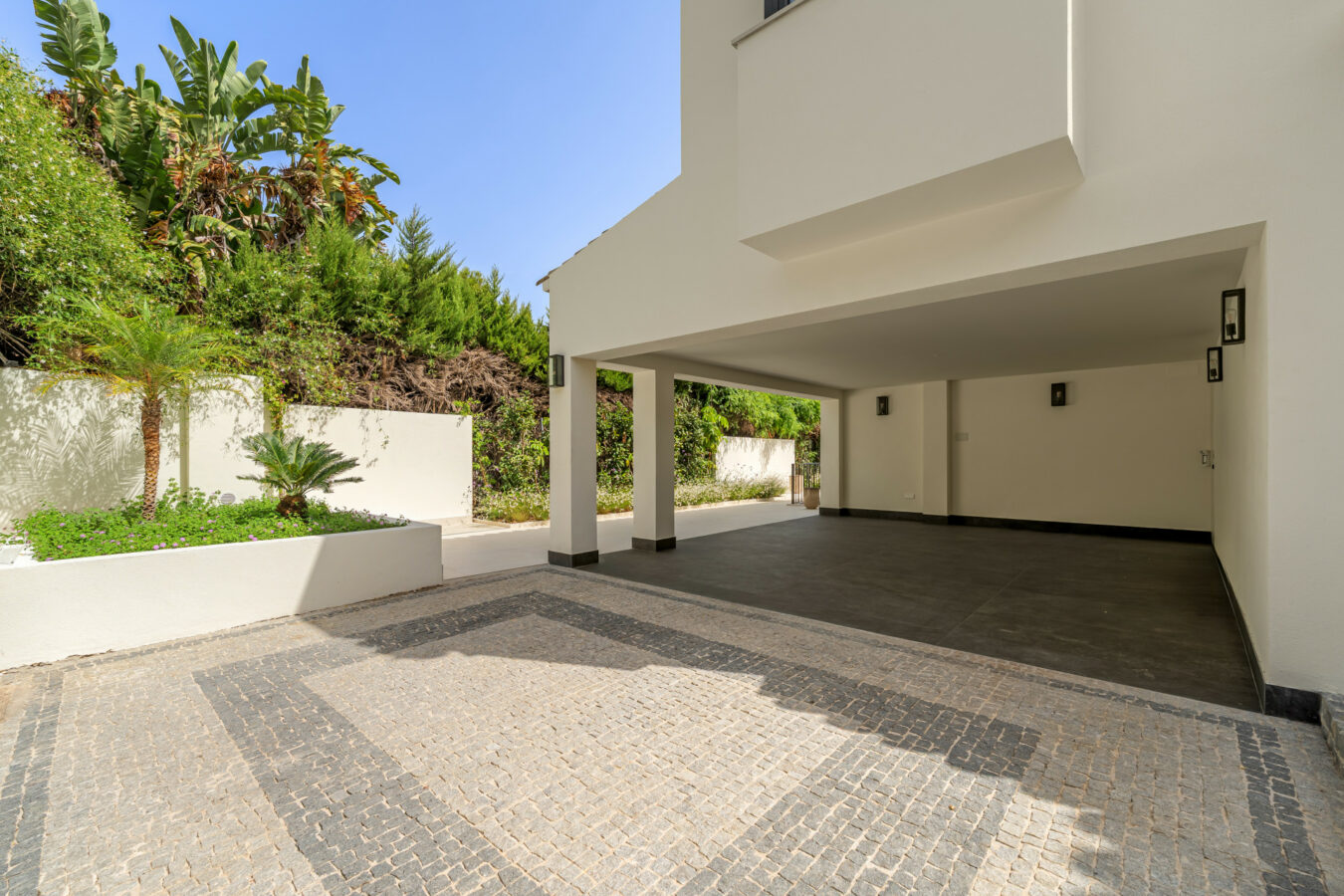 For Sale – Villa Rocio – Fascinating Contemporary Villa in Prime Location