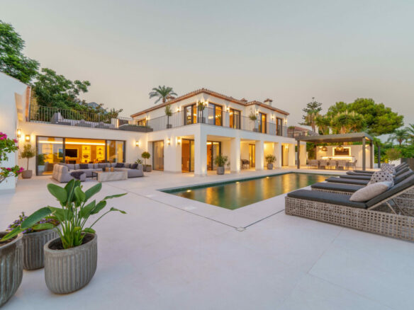 For Sale – Villa Rocio – Fascinating Contemporary Villa in Prime Location