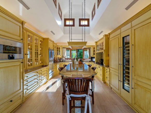 For sale  – El Bosque — A Fascinating Andalusian Estate in Lomas del Marbella Club    