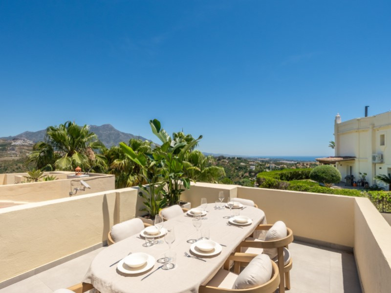gl-la-quinta-hills-1050-img-01 FOR SALE 🏡 Fully Renovated Duplex with Panoramic Views – La Quinta Hills, Benahavís