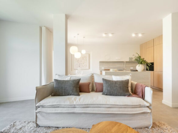 FOR SALE 🏡 Fully Renovated Duplex with Panoramic Views – La Quinta Hills, Benahavís