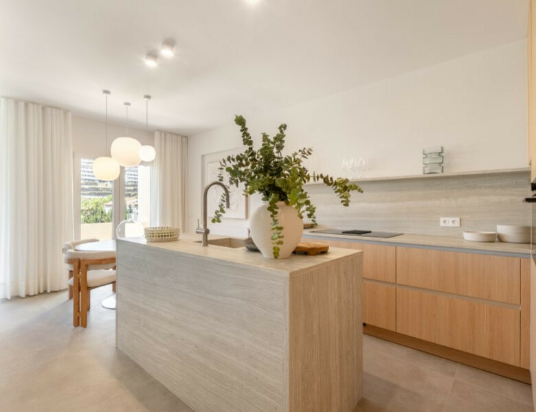 FOR SALE 🏡 Fully Renovated Duplex with Panoramic Views – La Quinta Hills, Benahavís