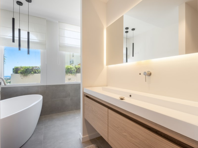 FOR SALE 🏡 Fully Renovated Duplex with Panoramic Views – La Quinta Hills, Benahavís