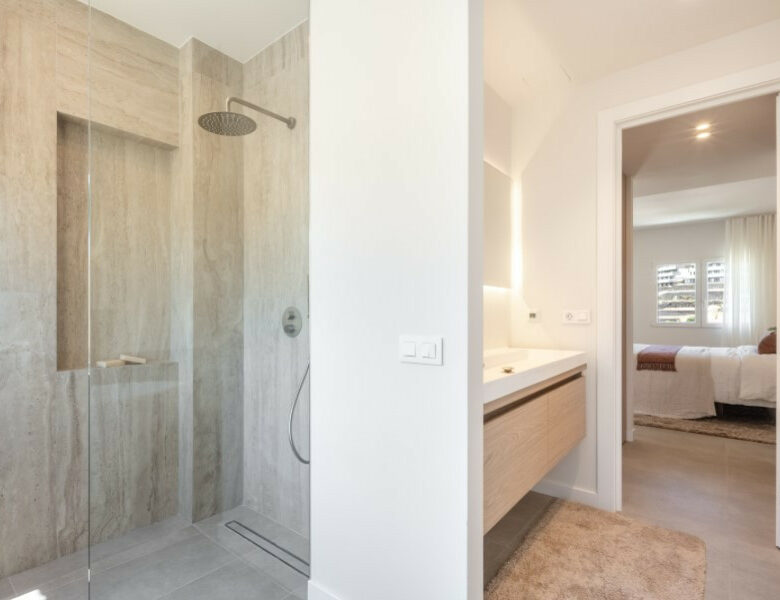 FOR SALE 🏡 Fully Renovated Duplex with Panoramic Views – La Quinta Hills, Benahavís