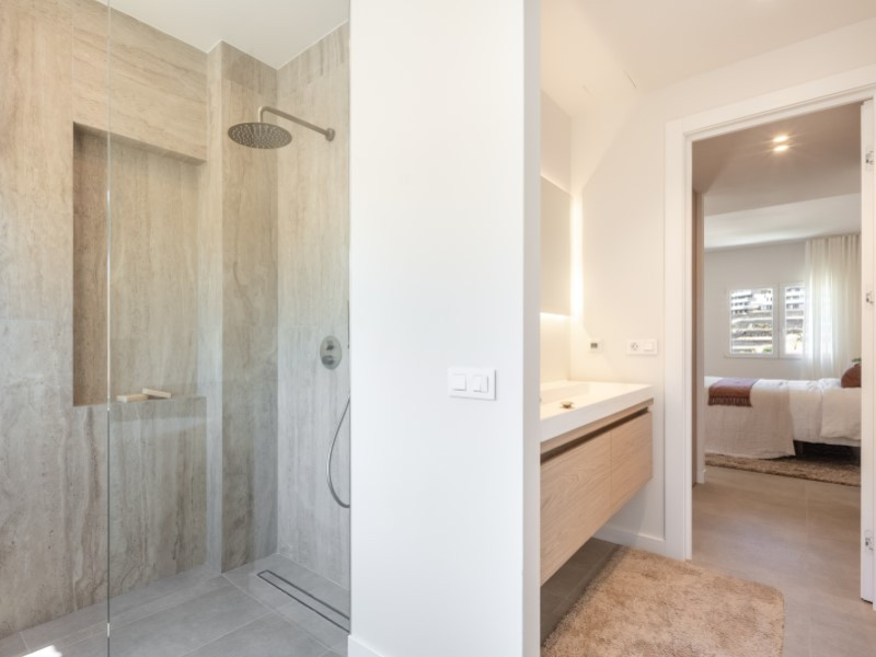 FOR SALE 🏡 Fully Renovated Duplex with Panoramic Views – La Quinta Hills, Benahavís