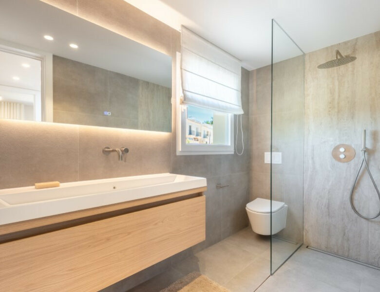 FOR SALE 🏡 Fully Renovated Duplex with Panoramic Views – La Quinta Hills, Benahavís