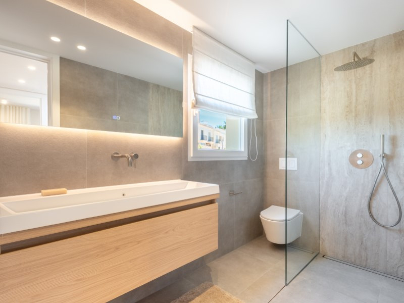 FOR SALE 🏡 Fully Renovated Duplex with Panoramic Views – La Quinta Hills, Benahavís