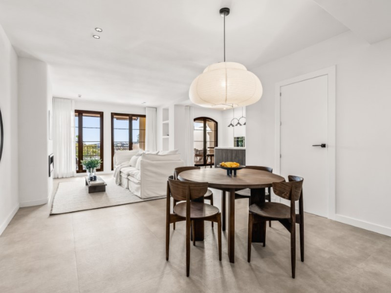 FOR SALE 🏡 Renovated Ground Floor Apartment – Las Jacarandas, Los Arqueros, Benahavís