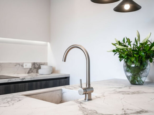 FOR SALE 🏡 Renovated Ground Floor Apartment – Las Jacarandas, Los Arqueros, Benahavís