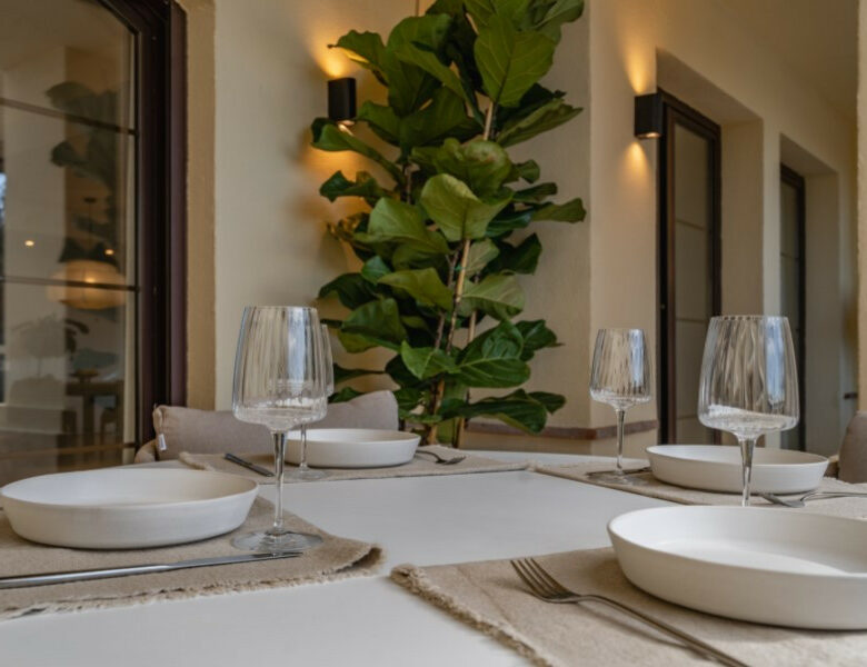 FOR SALE 🏡 Renovated Ground Floor Apartment – Las Jacarandas, Los Arqueros, Benahavís