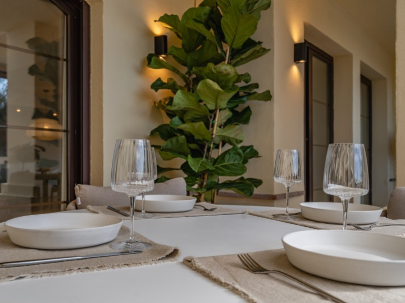 FOR SALE 🏡 Renovated Ground Floor Apartment – Las Jacarandas, Los Arqueros, Benahavís