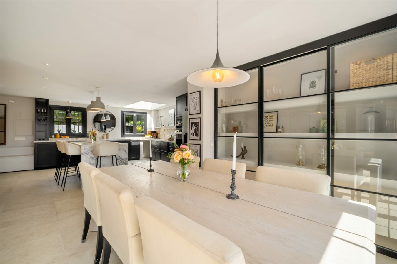 FOR SALE 🏡 Renovated Townhouse with Sea Views – Golden Mile, Marbella