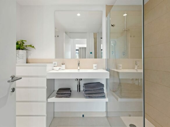 FOR SALE 🏡 Contemporary 3 Bedroom Apartment in Higuerón West – El Higuerón, Fuengirola