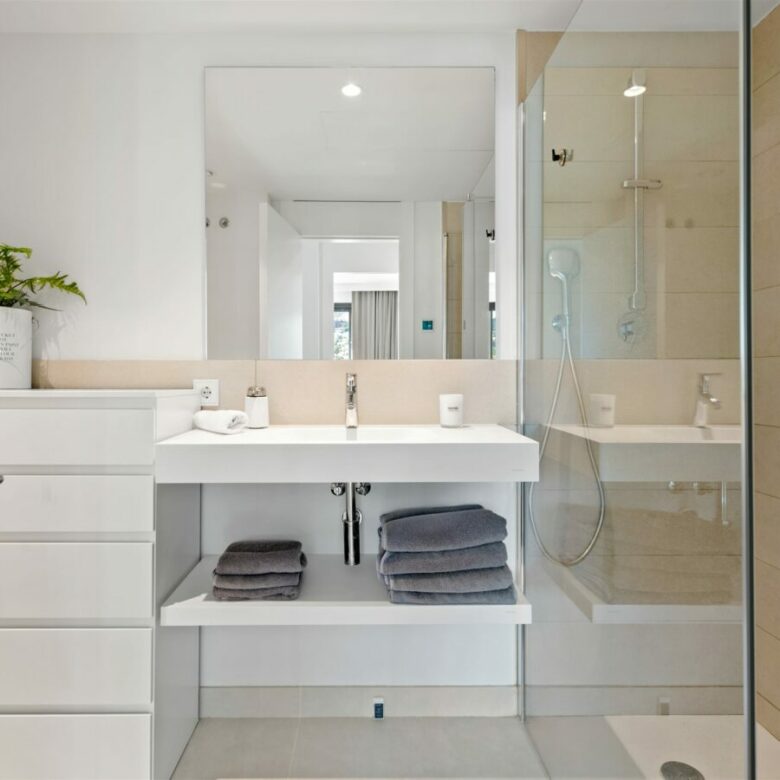FOR SALE 🏡 Contemporary 3 Bedroom Apartment in Higuerón West – El Higuerón, Fuengirola