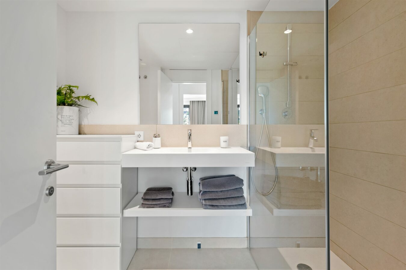 FOR SALE 🏡 Contemporary 3 Bedroom Apartment in Higuerón West – El Higuerón, Fuengirola