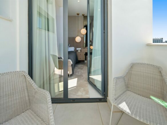 FOR SALE 🏡 Contemporary 3 Bedroom Apartment in Higuerón West – El Higuerón, Fuengirola