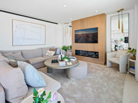 FOR SALE 🏡 Contemporary 3 Bedroom Apartment in Higuerón West – El Higuerón, Fuengirola